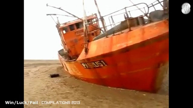 Boat Fails Compilation - Violents crahes, ships sinking... Big fails of 2013!