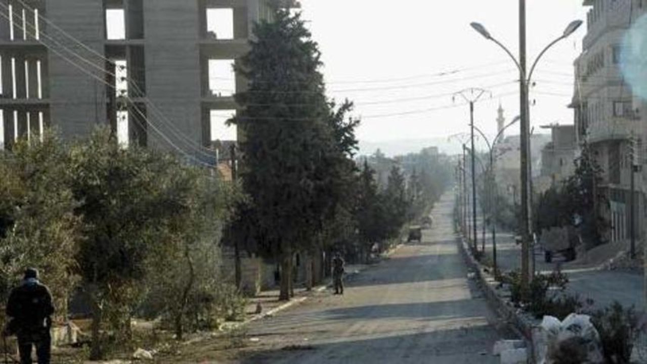 Syrian troops seize strategic town