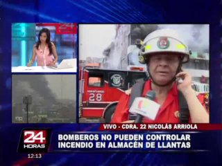 Incendio en almacén de llantas: afirman que edificio podría colapsar (1/5)