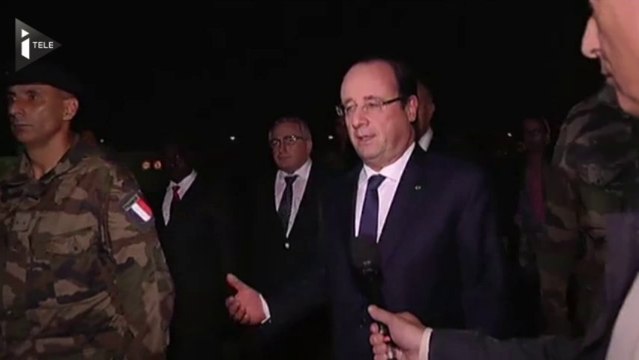 Arrivé à Bangui, Hollande estime la mission Sangaris dangereuse, mais nécessaire