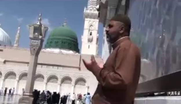 04 Ek Main Hi Nahi Un Par Qurban (live Madina pak ) Mazhar Faridi Okara