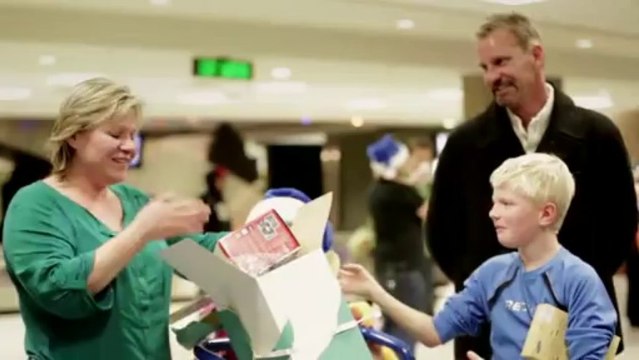 WestJet Une compagnie aérienne joue au père Noël avec ses passagers