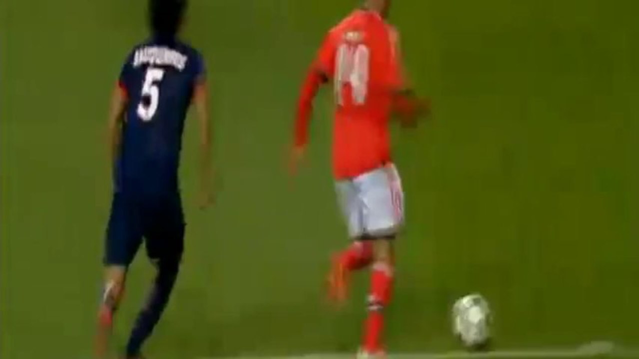 Aleksandar Kolarov Goal - Bayern Munich 2-3 Manchester City (10-12-2013) Highlights