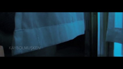 Halil Sezai - Üşürken (Lyric Video)