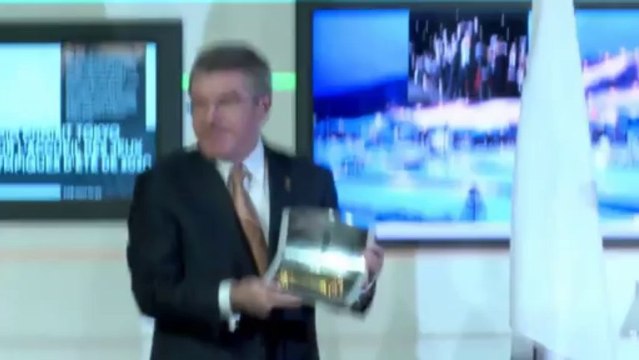 Bach prende il timone di una barca olimpica allo sbando
