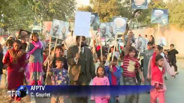 Pakistani children pay tribute to Nelson Mandela