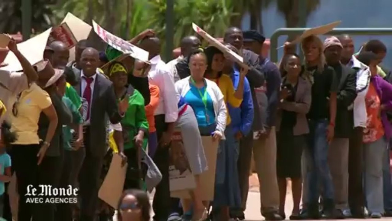 Célébrités, chefs d'Etat et anonymes rendent hommage à la dépouille de Mandela