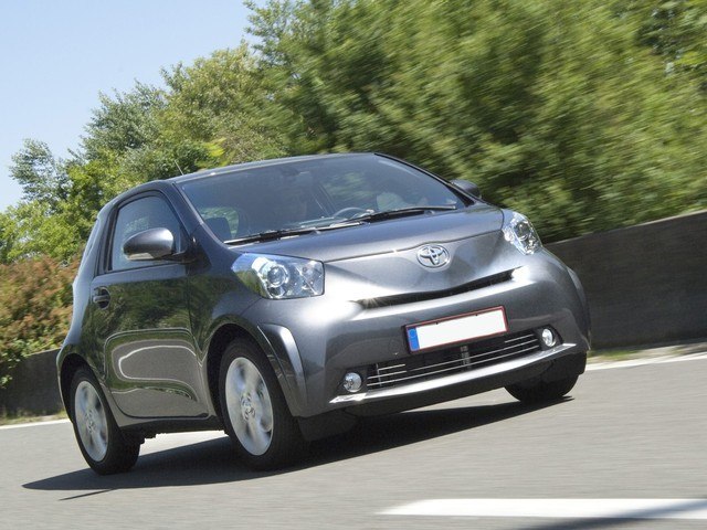 Toyota iQ