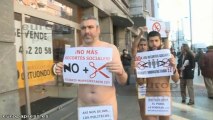 Protestan desnudos contra los recortes sociales
