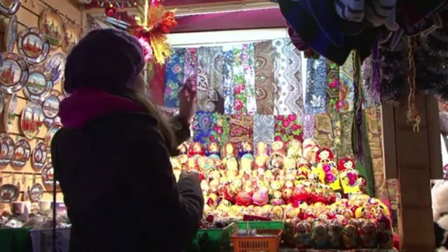Traditional Christmas fair opens in Moscow's Red Square