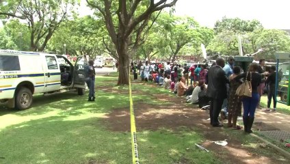 S.Africans wait for hours for bus ride to Mandela's casket