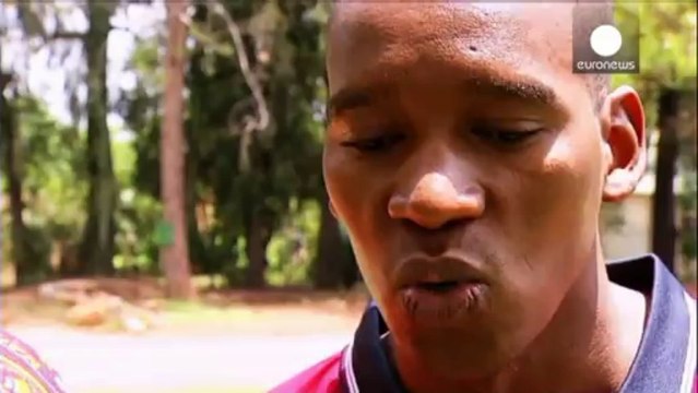 Des milliers de Sud-Africains saluent la dépouille de Nelson Mandela