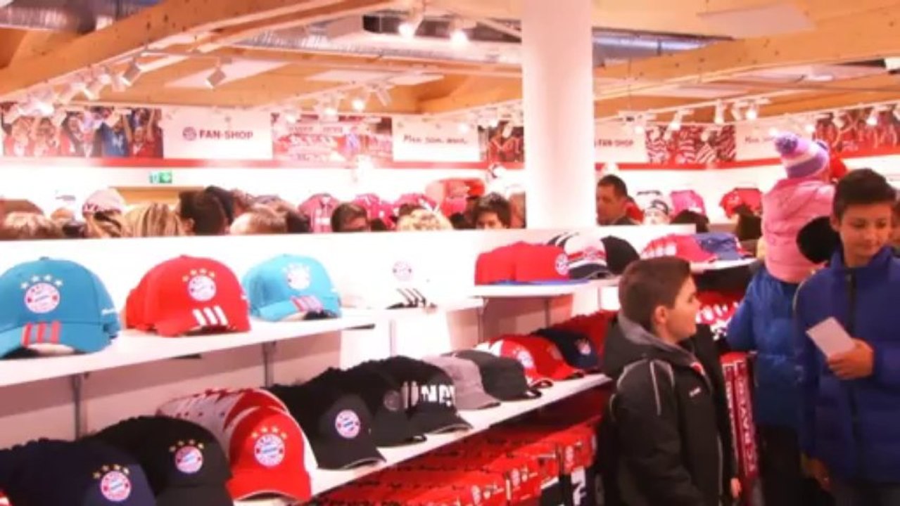 FCB startet Experiment Autobahn-Fanshop