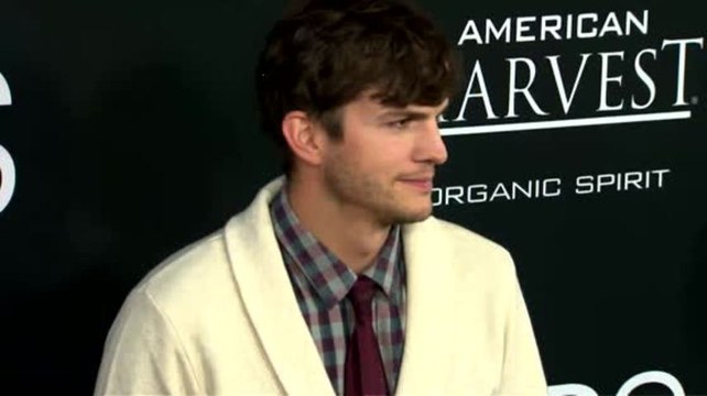 Ashton Kutcher Posts Make Out Pic With Mila Kunis