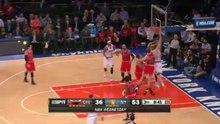 原來JR也會傳球! 突破後後手傳給 Bargnani雙手灌籃!