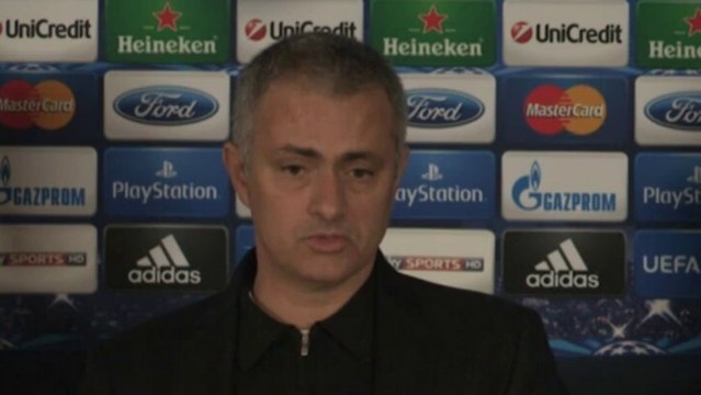 Mourinho cieszy się ze skromnej wygranej Chelsea