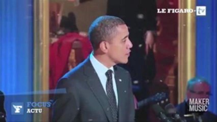 Noël : Barack Obama chante "Jingle Bells"