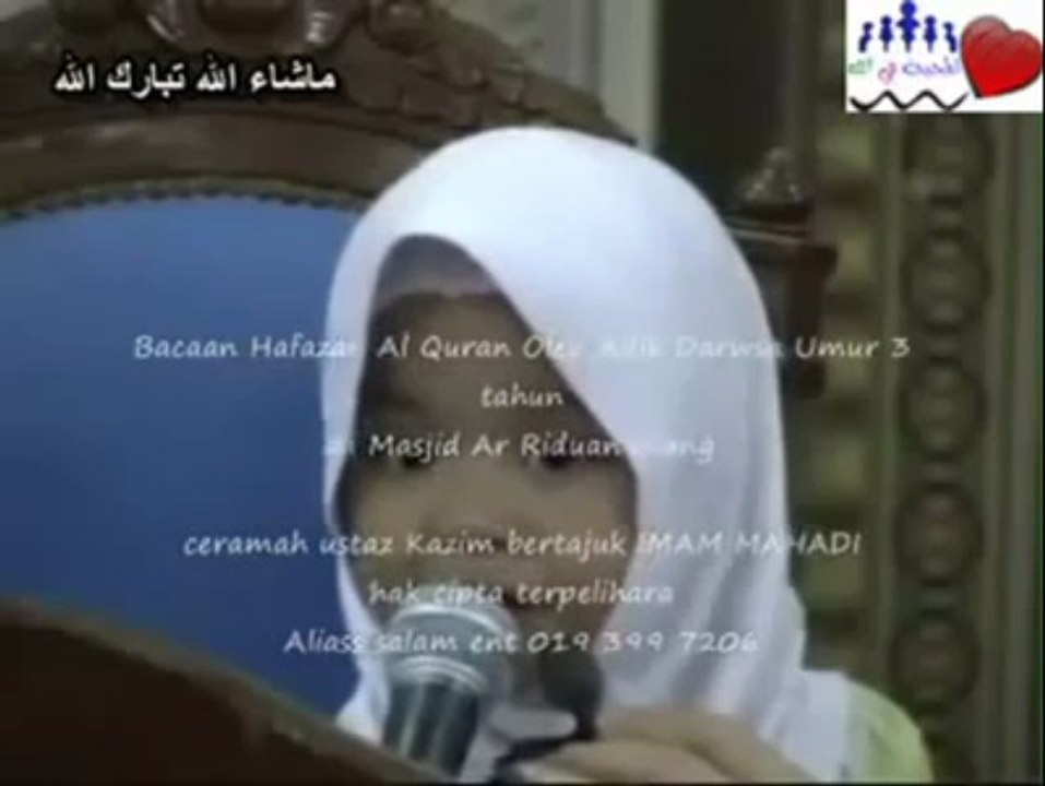 Minik Kız Kuran okuyor