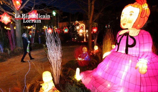 Lumière sur le sentier des lanternes à Metz