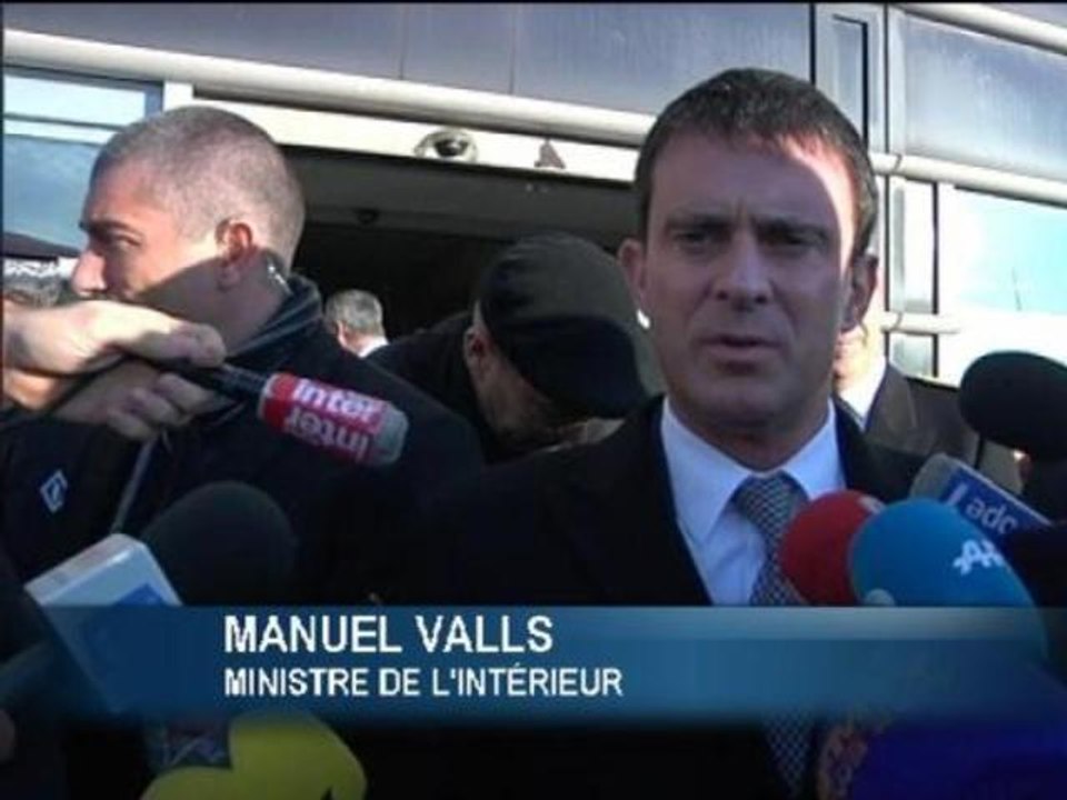 Manuel Valls: "agir avec fermeté et humanité" - 12/12