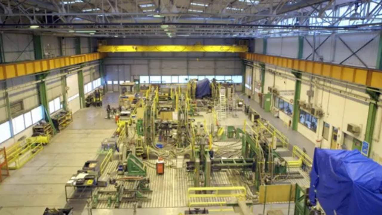 RENAULT TRUCKS - GENESIS