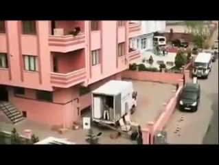 Funny Videos - Idiots doing delivery ))