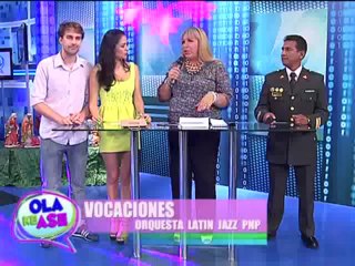 Orquesta de la Policía Nacional nos deleitó con el clásico tema 'Grease'