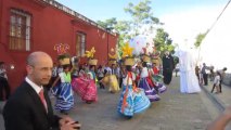 DANSES TRADITIONNELLES DANS LES RUES D'OAXACA  (MEXIQUE)  LE 17 NOVEMBRE 2013