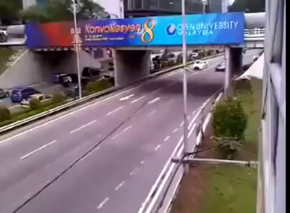 Police_vs_Drifter Watch Again