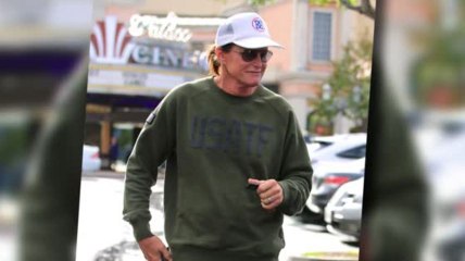 Bruce Jenner To Undergo Adam's Apple Reduction