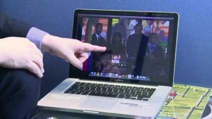 Hommage à Mandela en langue des signes: une "blague"