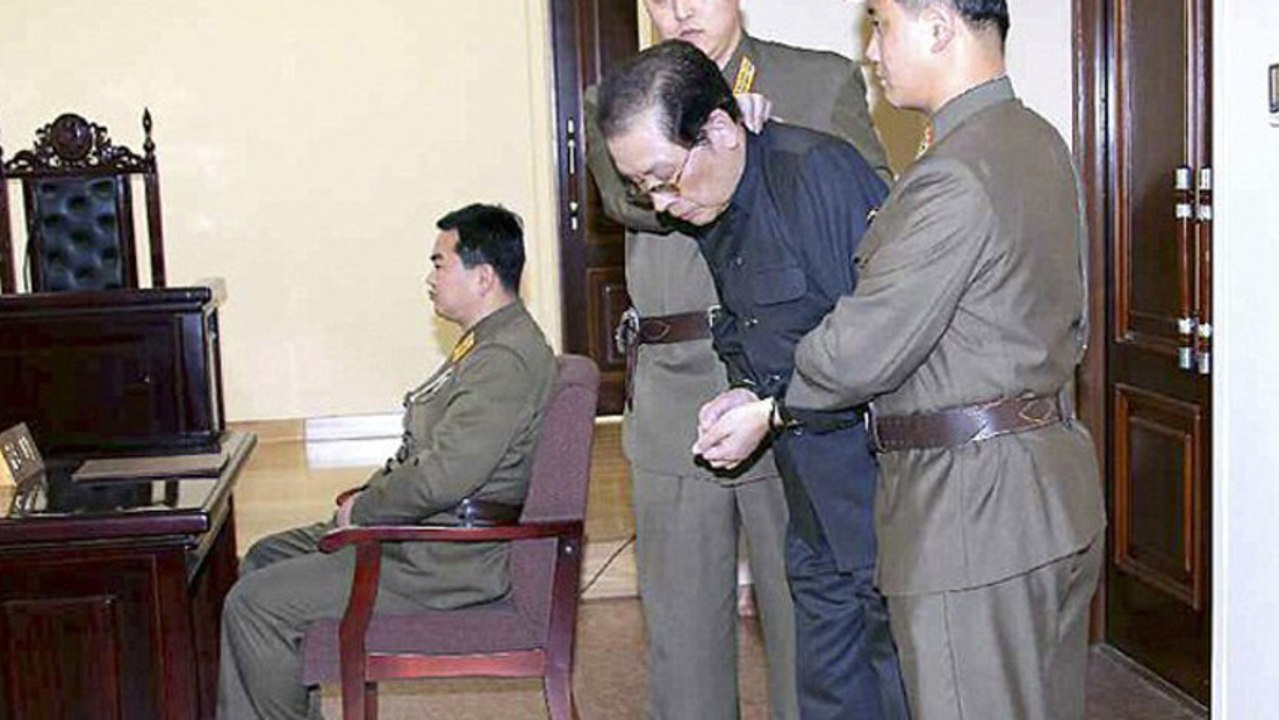 Kim Jong Un’s Uncle Gets Executed For Being a Traitor And Scum