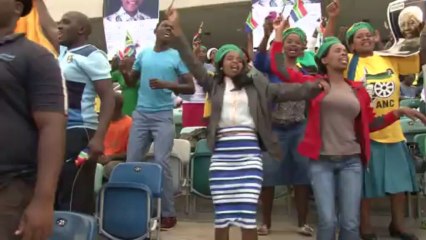 S. Africans in Durban celebrate Mandela's life