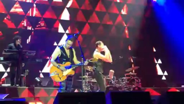 Depeche Mode - Behind the wheel [Live @ Malmö arena 131209]