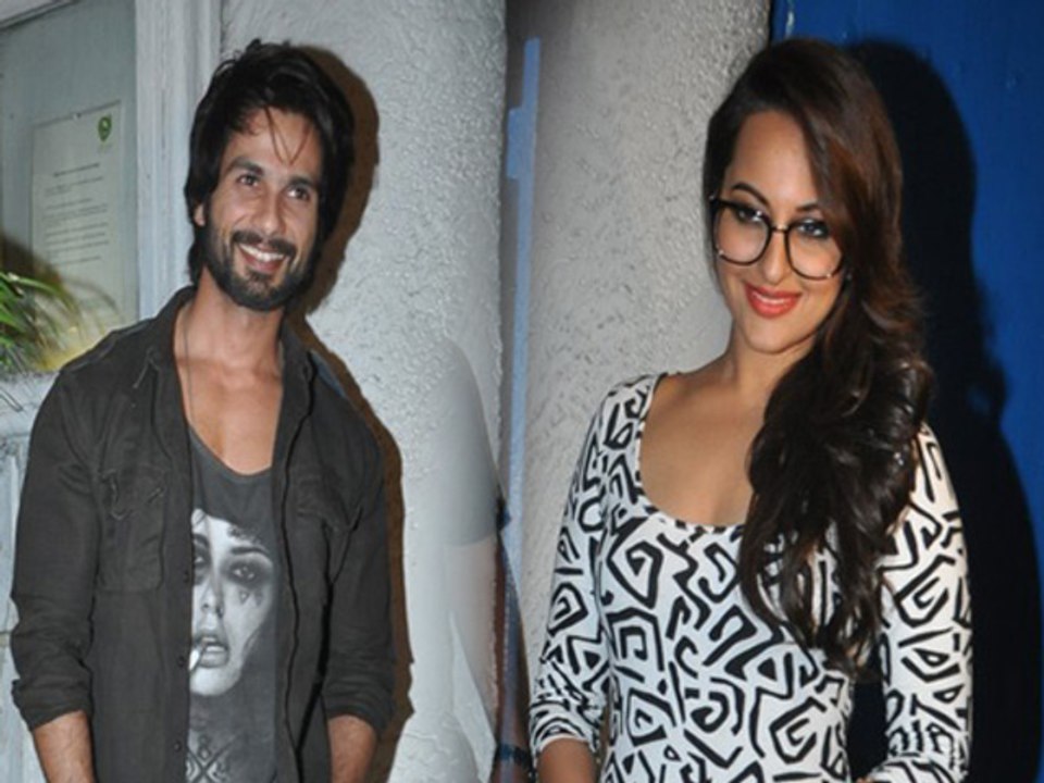 Shahid And Sonakshi At R Rajkumar Success Party