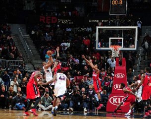 Top 10 : Al Horford au buzzer, Miles Plumlee et les Suns font le show