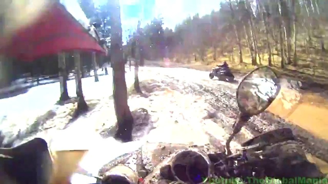 Extreme Offroading: Quad Bike  Mudding In The Forrest