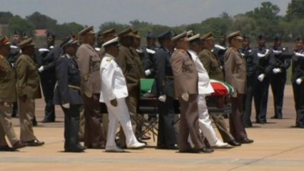 Mandela on final journey to ancestral home