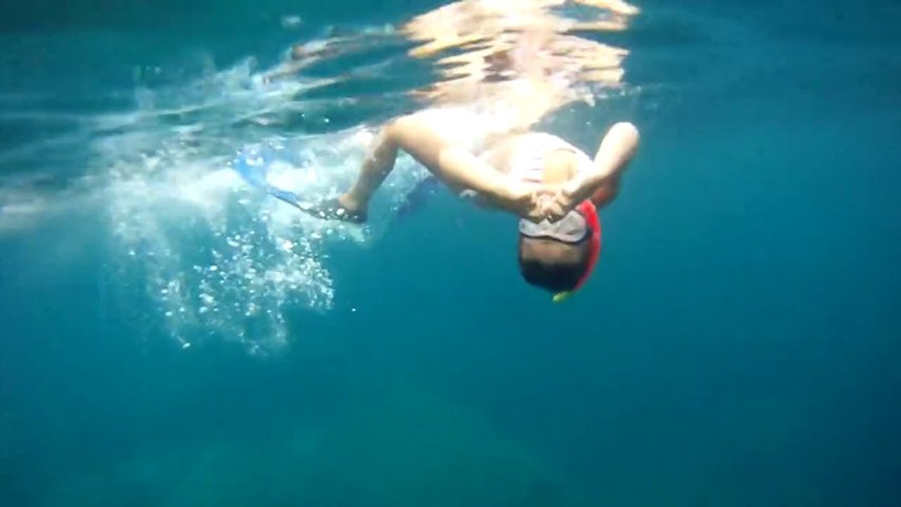 elsa dans l'eau 2