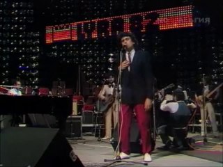 Тото Кутуньо - E tanto tempo se ne va.1982