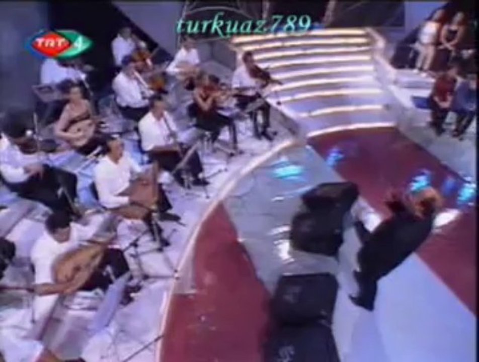 Aslı (PAKALINLAR) ÇAVDAR-Unutama Beni (Boğazında Düğümlenen Hıçkırık Olayım)