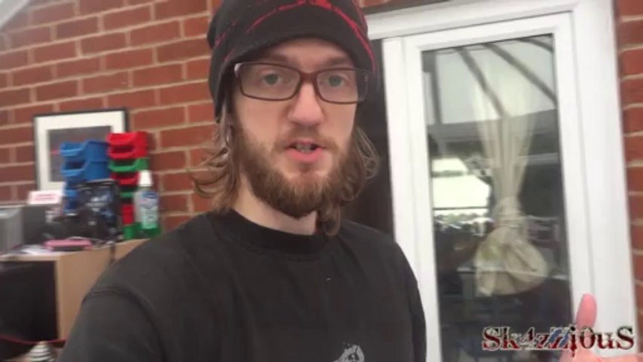 Updating Apples - Vlog Day 65 12/10/2011