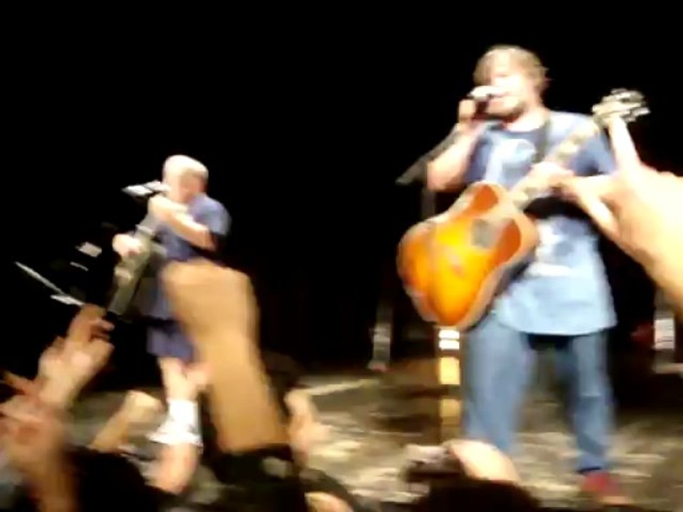 Tenacious D - Kickapoo (Rappel) - Trianon Paris 13 Décembre 2013 .