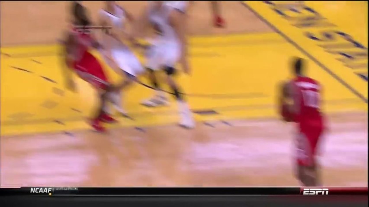 L'un des rare paniers à 3 points de Dwight Howard!!