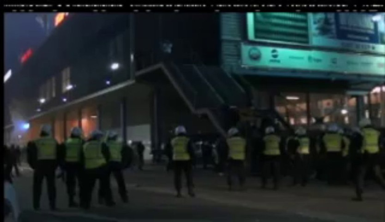 17-09-2011 Supportersprotest loopt uit de hand