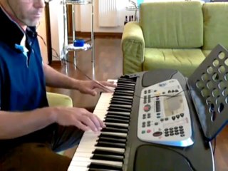 Muzika dhe UN..Kaba me violin dhe valle popullorenga A.M