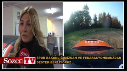 Erkekleri sollayan kız!