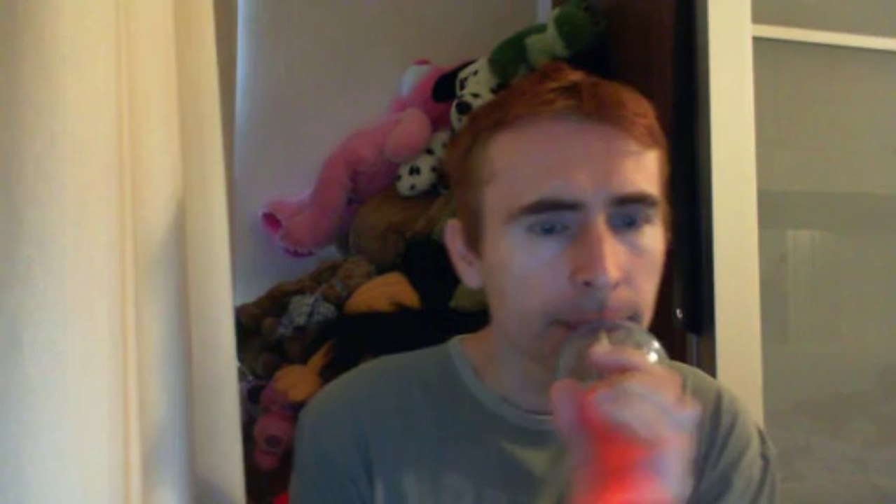 Wiwi égratigne "tant qu'il y aura des chansons" de Didier Barbelivien