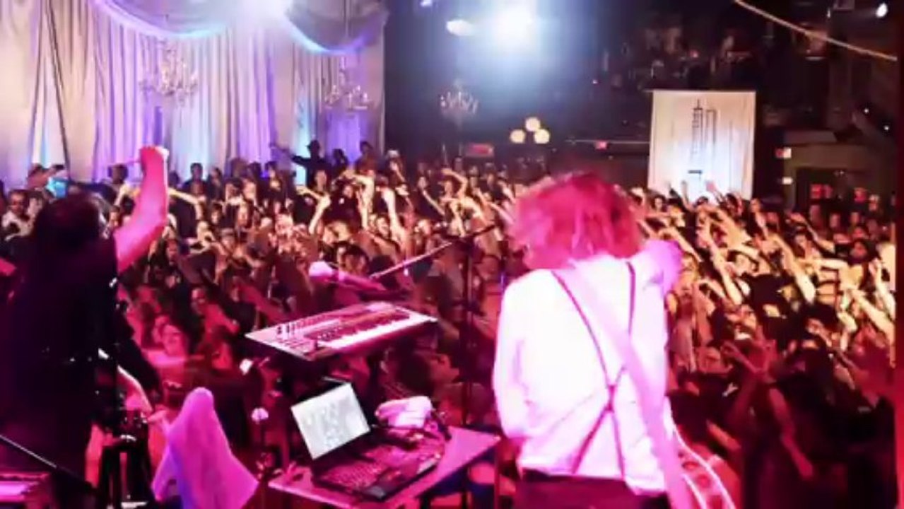 Caravan Palace - JE M AMUSE - "Panic North American Tour"