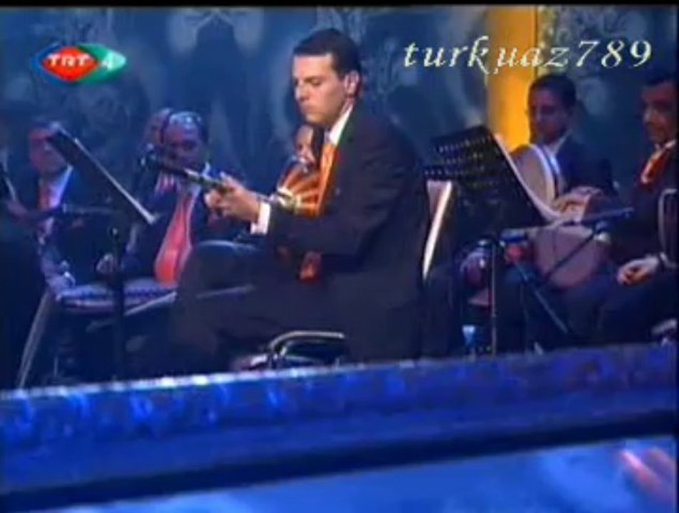 Aydemir TUNCER (Tambûr)-Hicaz Taksim